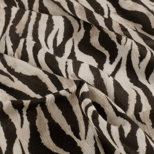 Borken Crepe fabric Abstract Black