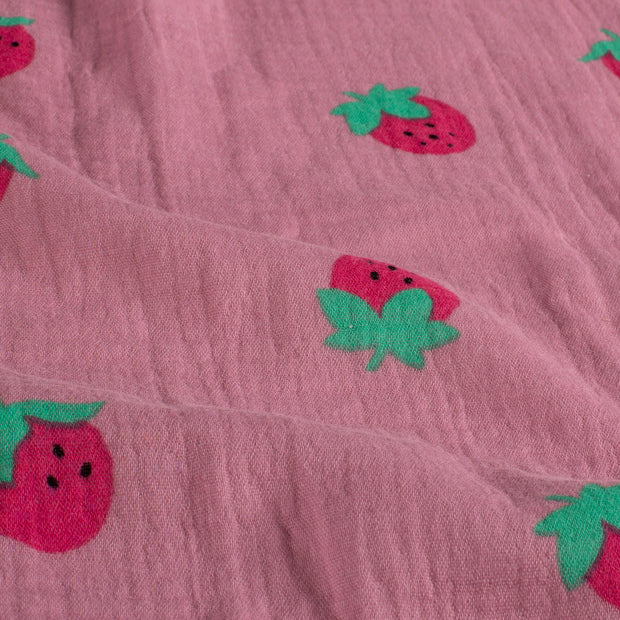 Muslin fabric Strawberries Pink